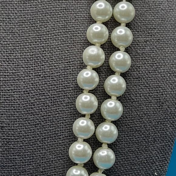 Vintage Glass Pearl Necklace, 48", Wedding Necklace, No Clasp, Hand Knotted - Picture 5 of 10